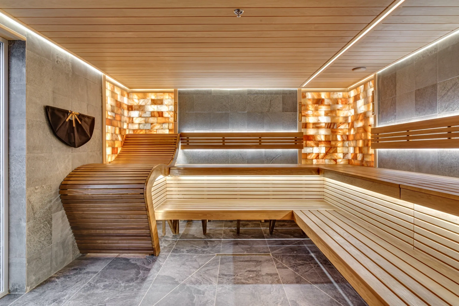 Сауна с гималайской солью